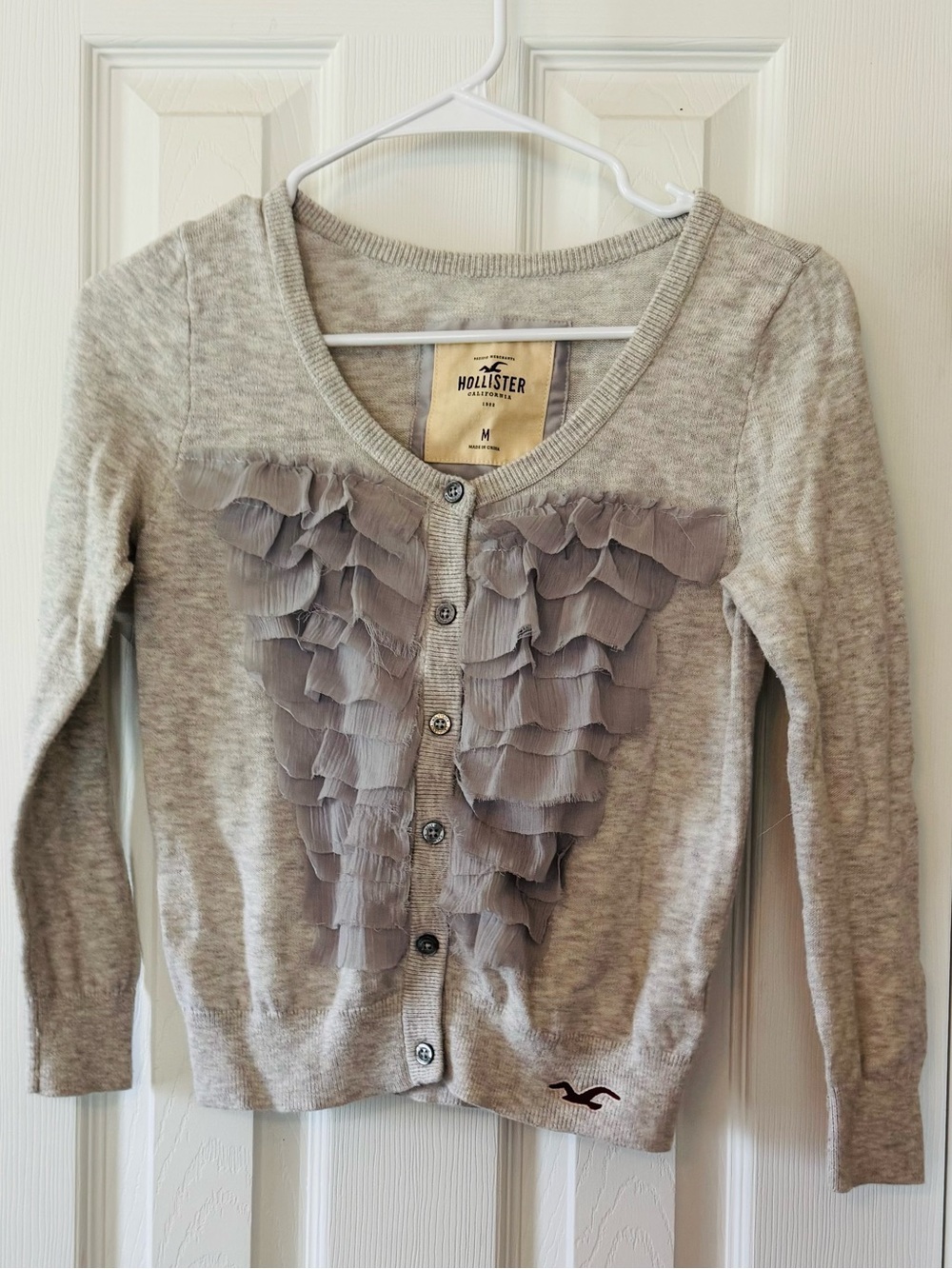Hollister Gray Ruffle Cardigan Sweater Medium Y2K Button Front Long Sleeve